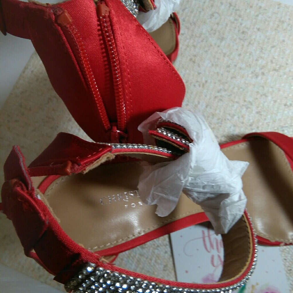 Red Beatiful Heels - Picture 7 of 8